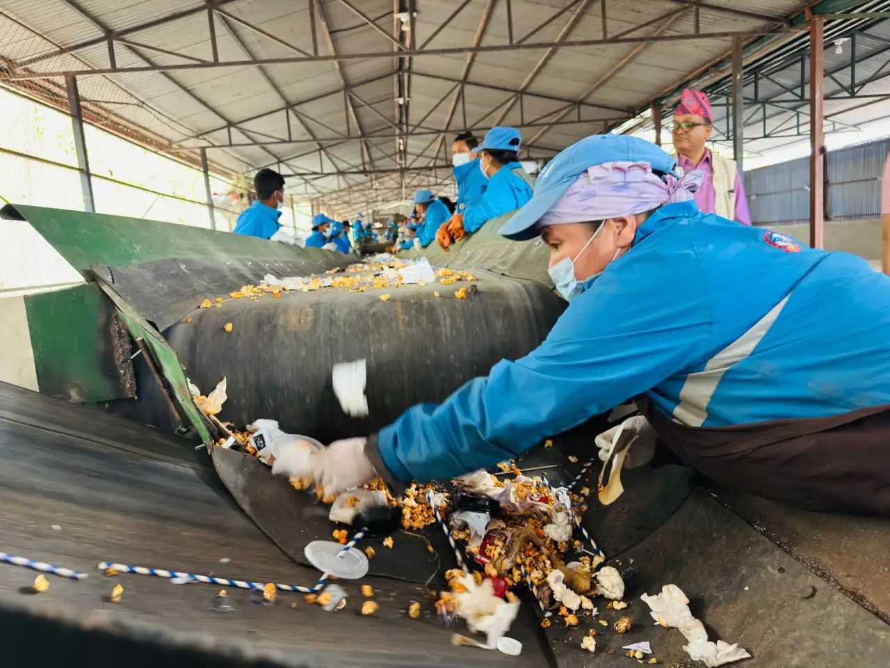 郑州圣仑商贸卫浴产品线解析：马桶与浴室柜的陶瓷工艺标准