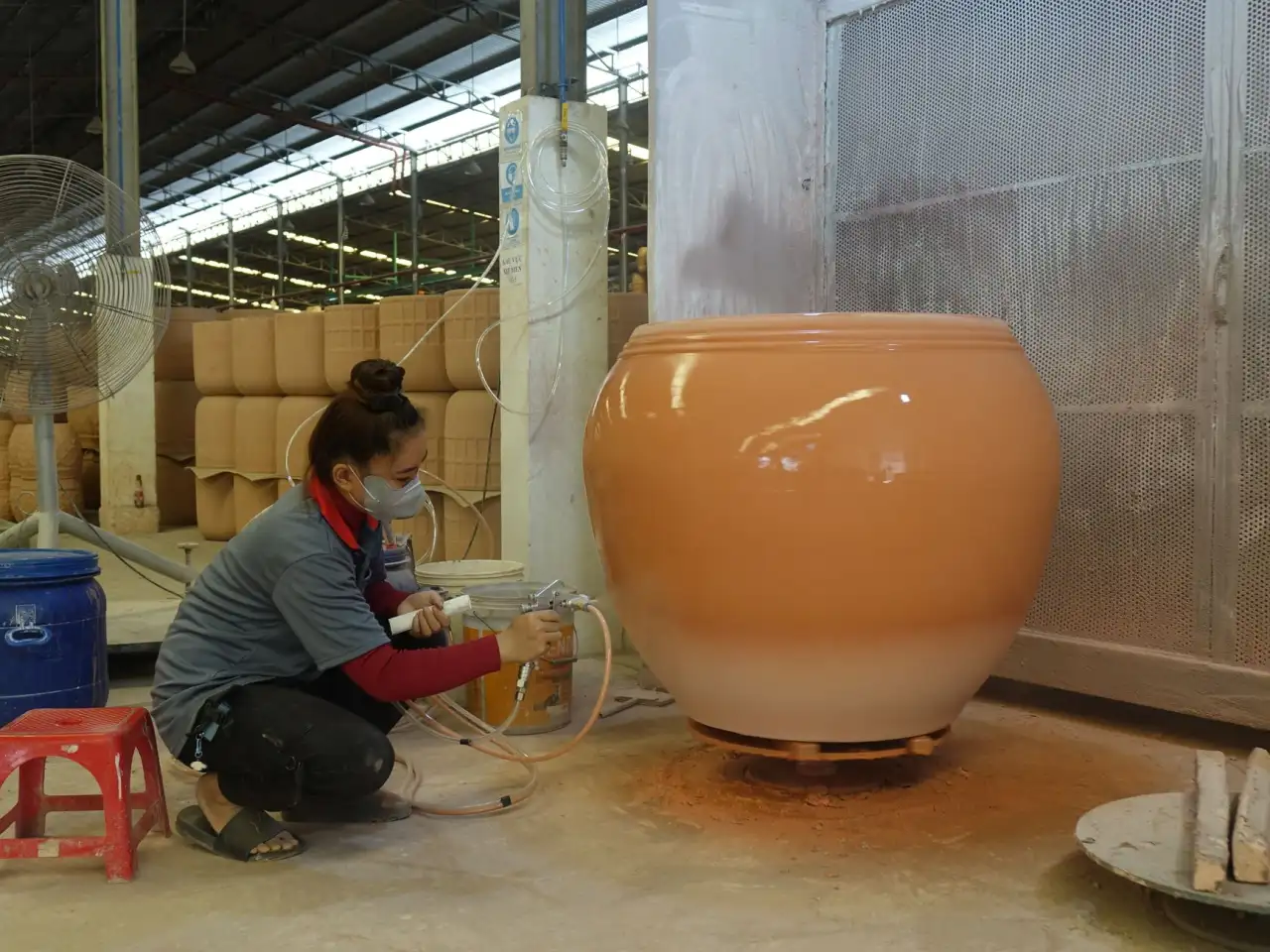 郑州圣仑商贸卫浴产品线全解析：马桶与洗脸盆的陶瓷工艺对比正文配图 1