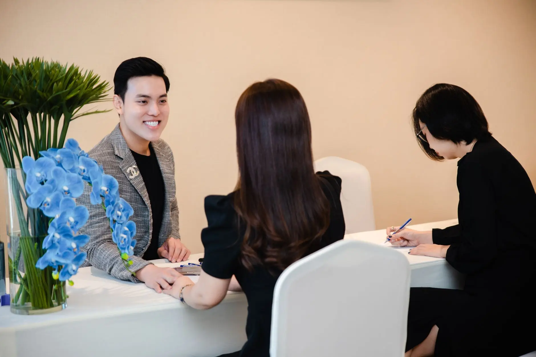 郑州酒店卫生间洁具配套方案：马桶与洗脸盆选型要点解析