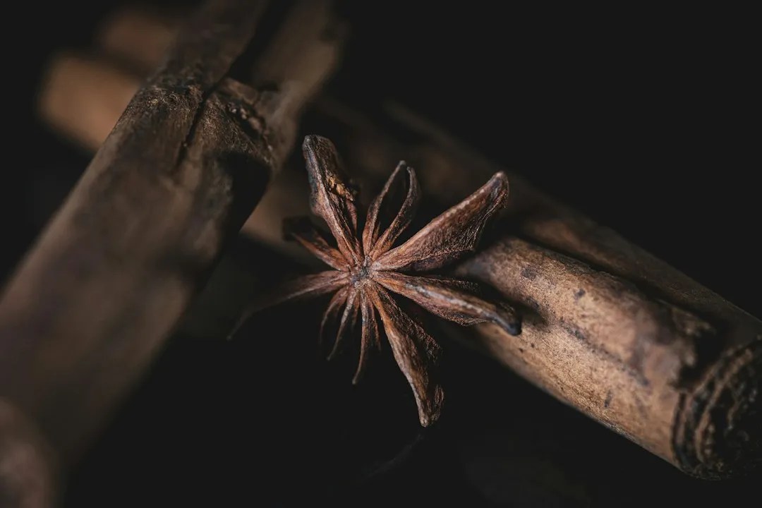 陶瓷洗脸盆烧制工艺对比：高温微晶与自洁釉面技术解析